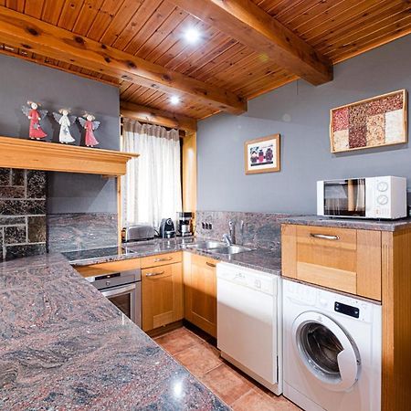הוילה וויאלהה Casa Lola Pirene מראה חיצוני תמונה