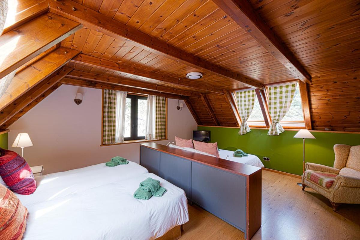 הוילה וויאלהה Casa Lola Pirene מראה חיצוני תמונה